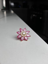 Load image into Gallery viewer, Magenta Flower Design Ring
