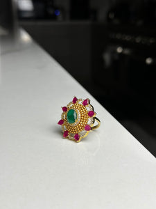 Magenta Flower w/Green Stone Ring