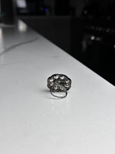 Load image into Gallery viewer, Silver Rhinestone Ring
