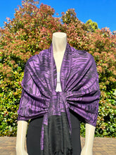 Load image into Gallery viewer, Reversible Purple and Black Pashmina Shawl
