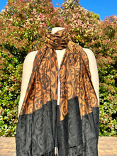 Load image into Gallery viewer, Orange Om Print Pashmina Shawl
