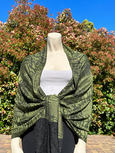 Reversible Green and Black Pashmina Shawl