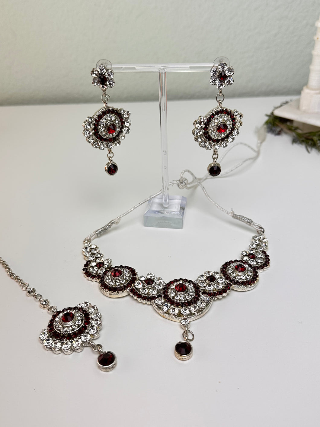 Red and Silver Circles Necklace Set w/Tika